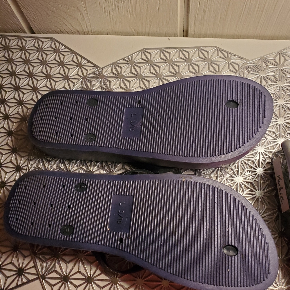 Flip flops 9/10 🍒 - Picture 5 of 7